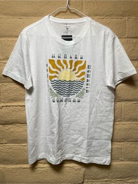 Hurley White Short-Sleeve Graphic Sunrise Tee with Yellow and Blue Print